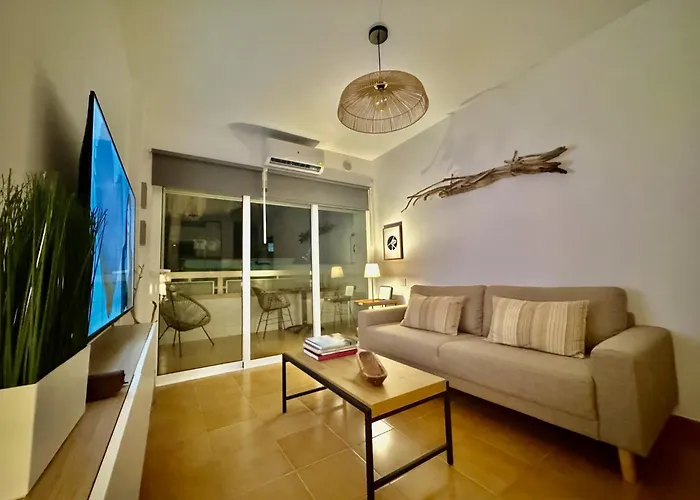 아파트 Tinache House *