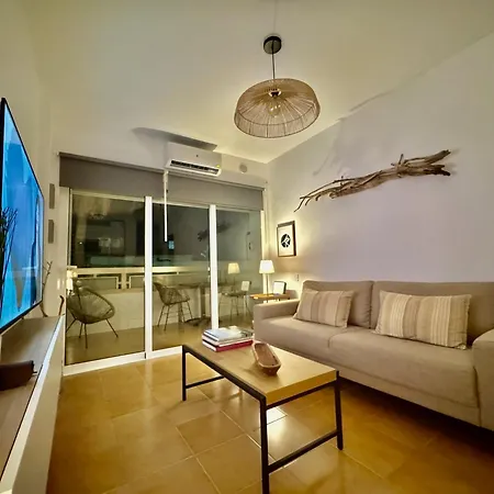 Lägenhet Tinache House *